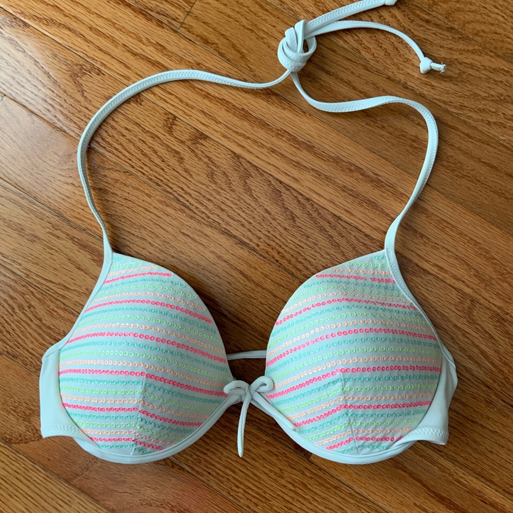 - VS push up bikini top